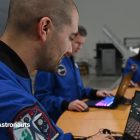 Fortnite: Artemis II Ay'ın etrafında gizlice dolaşıyor, macerayı deneyimle! ESA astronauts play the Lunar Horizons Fortnite map.