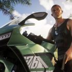 GTA 6: 7'nin uzun zamandır beklenen oyunu değiştirebilecek özellikleri. Jason Duval on the back of a motorbike in GTA 6