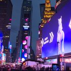 Pokémon Go: Times Meydanı'ndaki Mewtwo tartışması ve tutkulu tepkileri. Pokemon Go's Times Square Mewtwo Controversy Explained