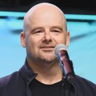 Rockstar'dan Dan Houser: Stüdyoların fiziksel oyunlara olan talebi karşılaması gerekiyor. Rockstar Co-Founder Dan Houser Says if People Want Physical Game Releases Then Companies Should Provide It